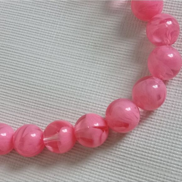 Bubblegum Pink Transparent Round Plastic Beaded Single Strand Fashion Necklace - Picture 4 of 10
